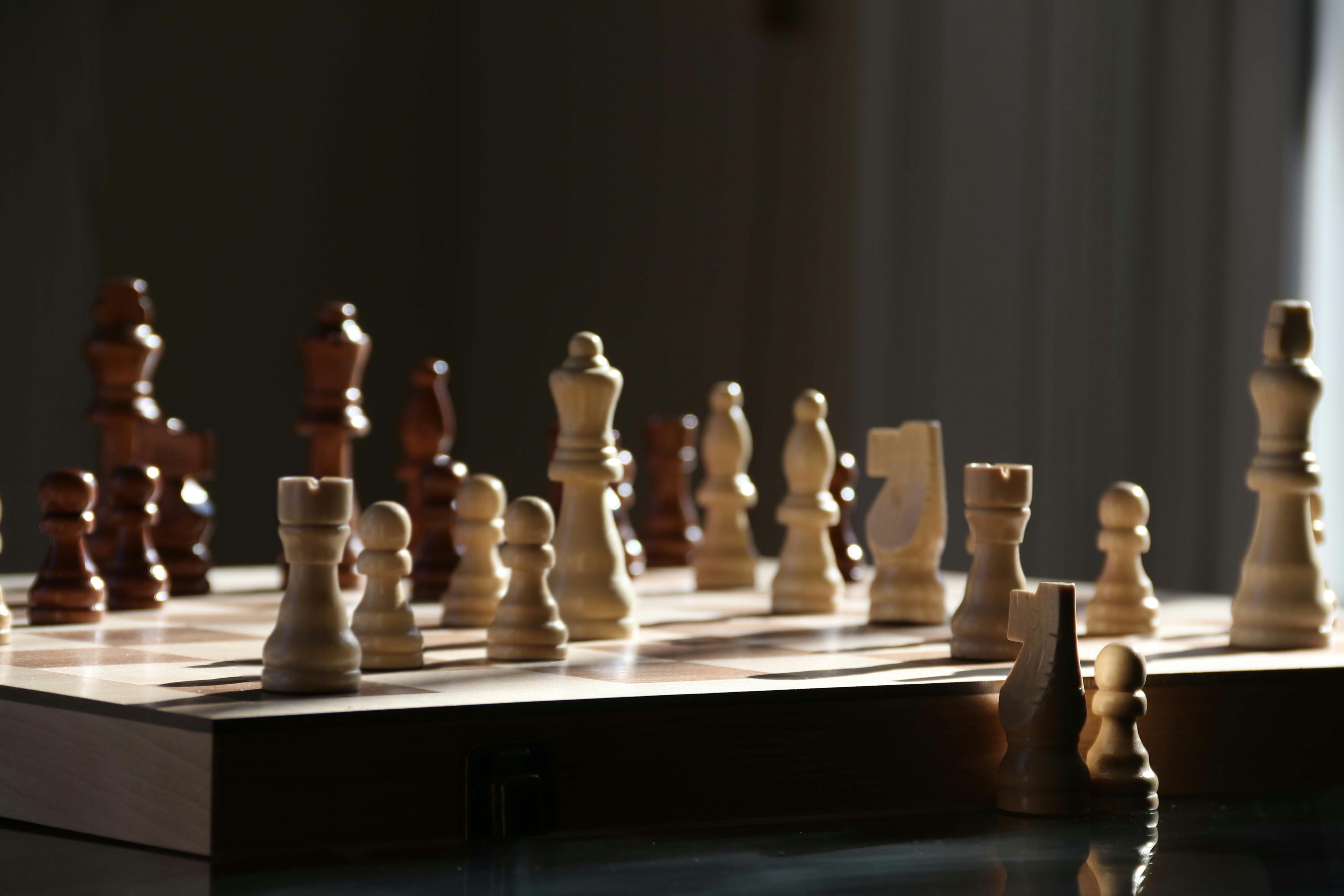 Multi-Path Reasoning: Collaborative and Competitive Approaches in AI